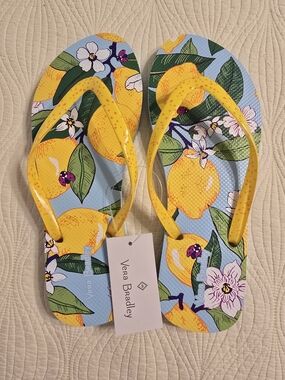 NWT Vera Bradley Lemon Grove Flip Flops